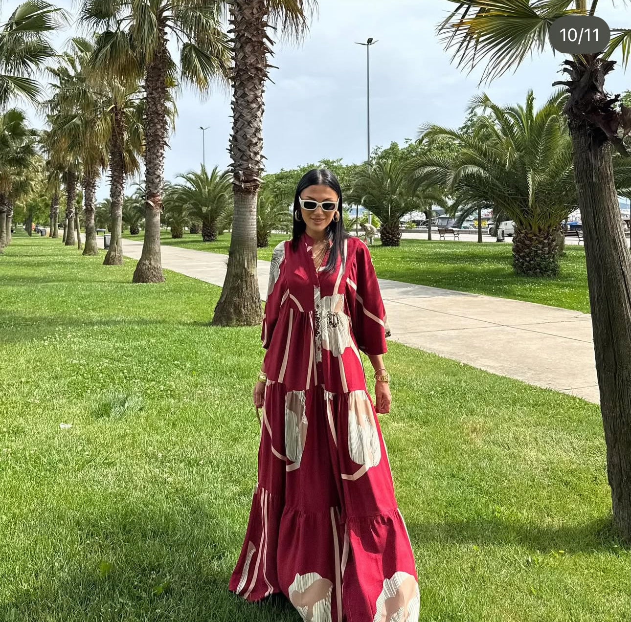 Robe longue “Crimson Bloom” – imprimé graphique rouge