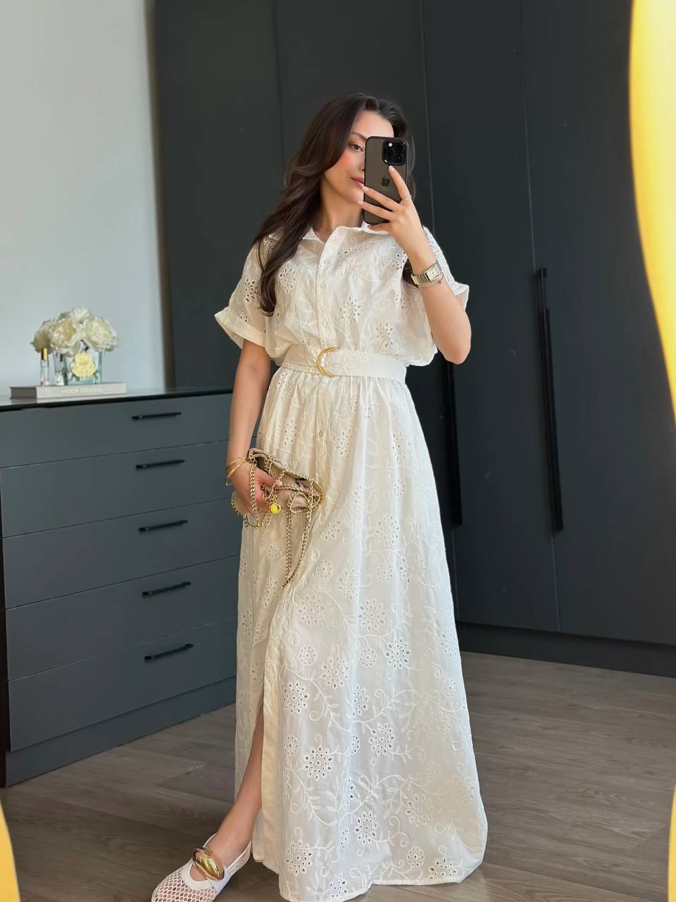 Robe Chemise Brodée “Blanche” – Ceinture à nouer