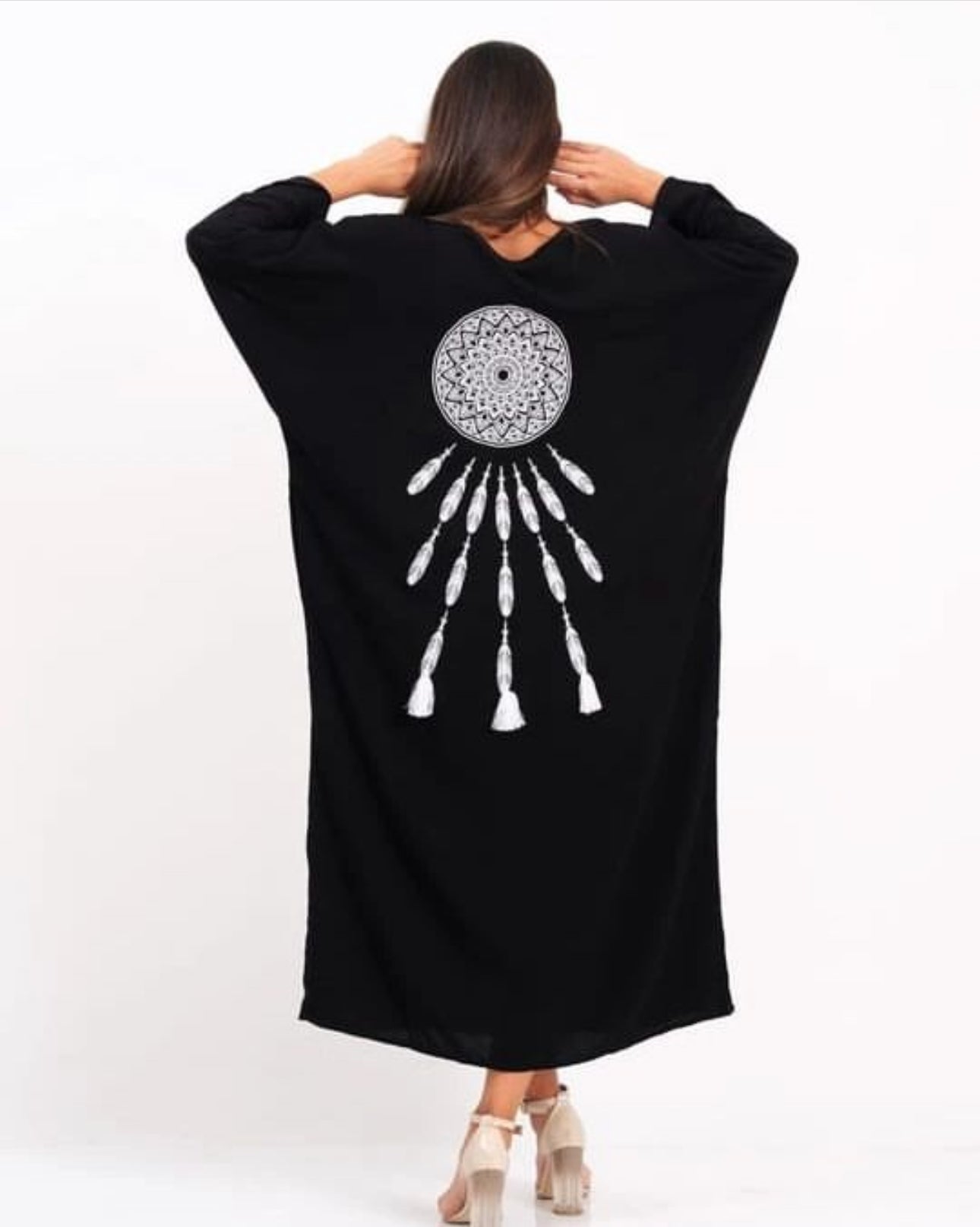 Robe Mandala Noire Élégance
