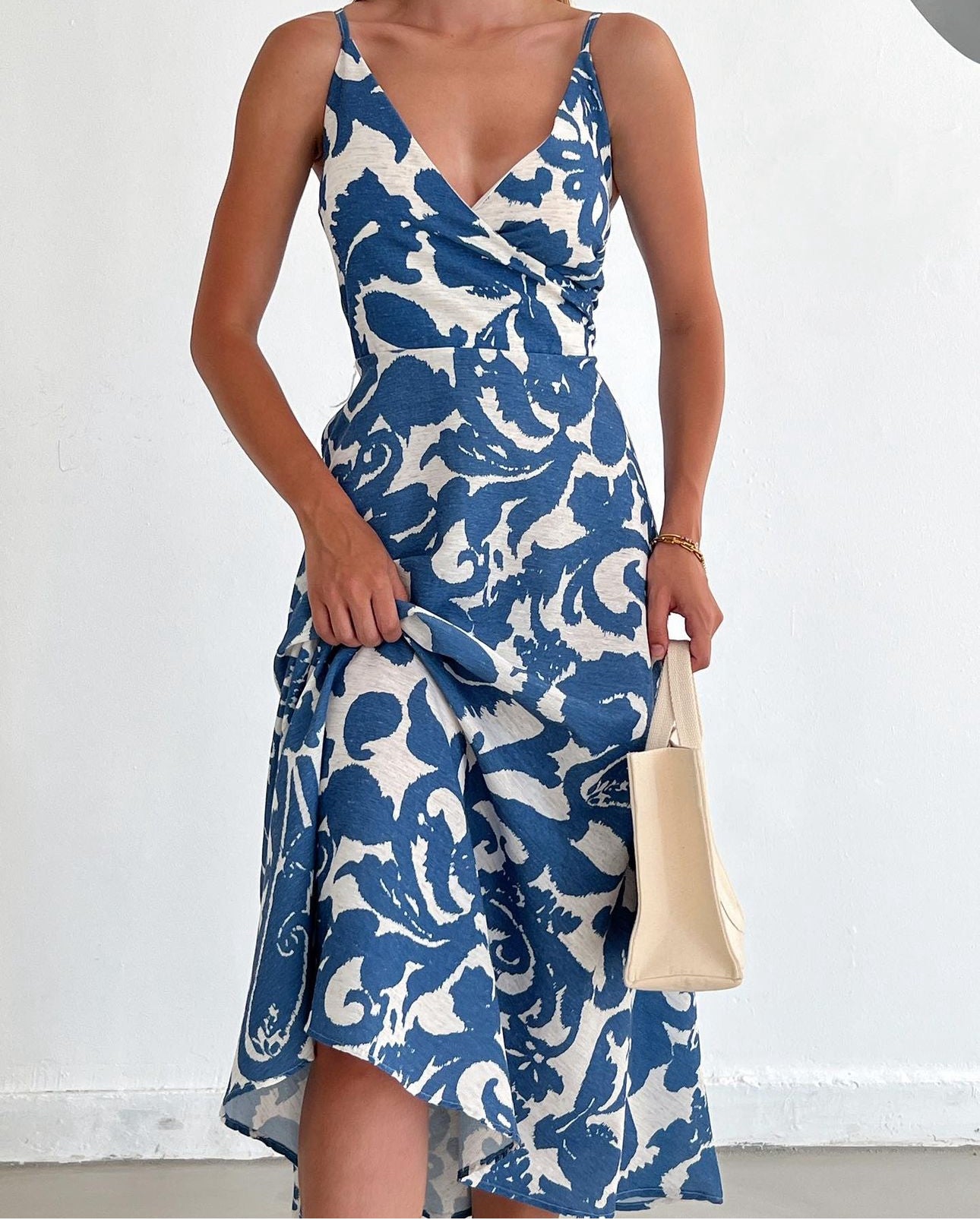 Robe longue sans manche à motifs