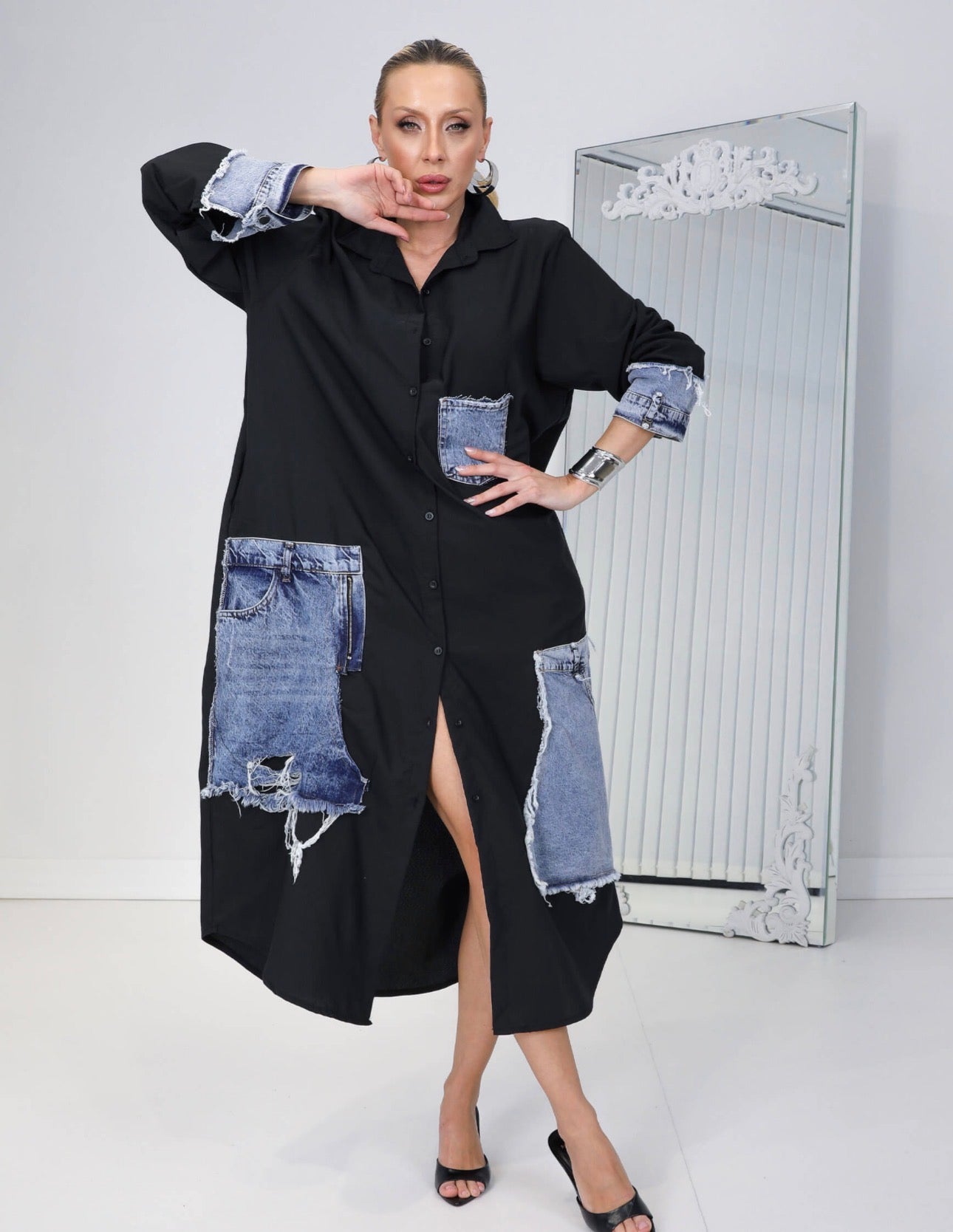 Robe chemise noire à empiècement denim