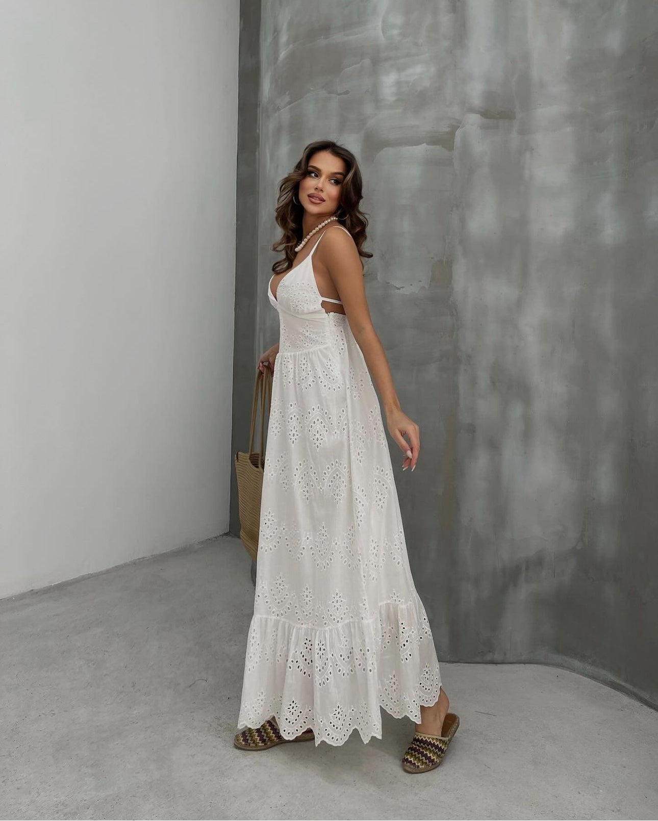 Robe Longue d'Été en Broderie Anglaise