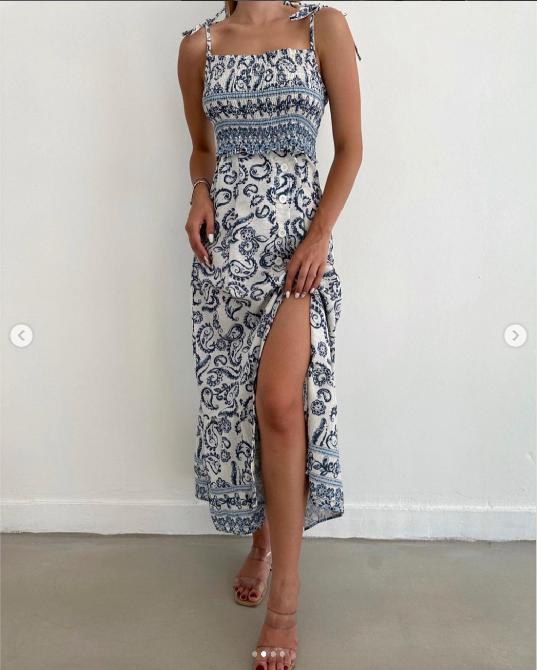 Robe longue sans manche à motifs