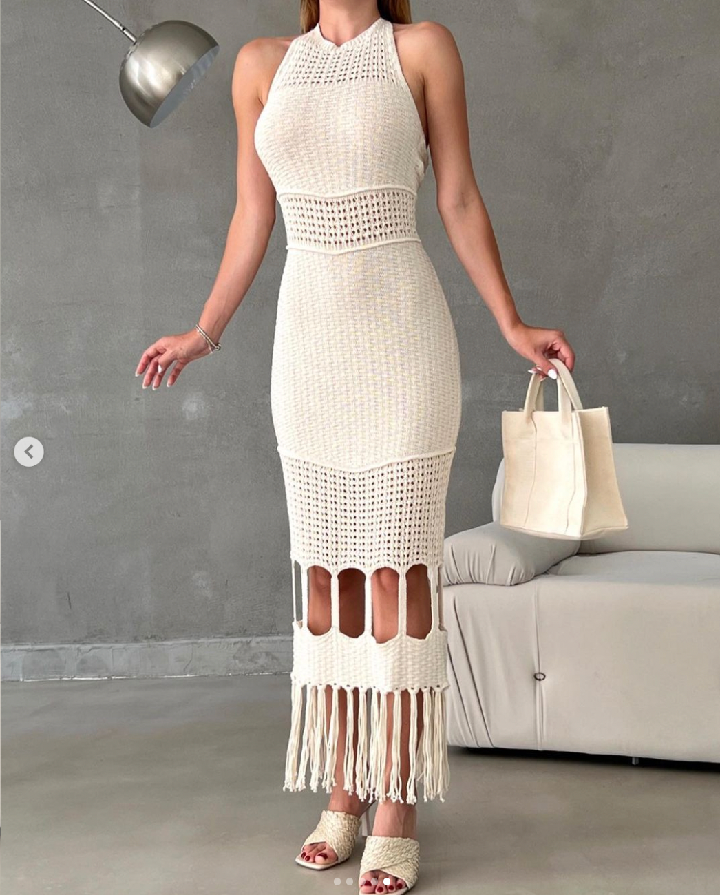 Robe longue sans manche avec tissu percée