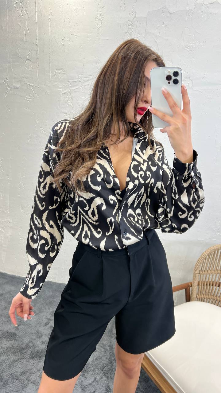 Chemise en satin imprimé