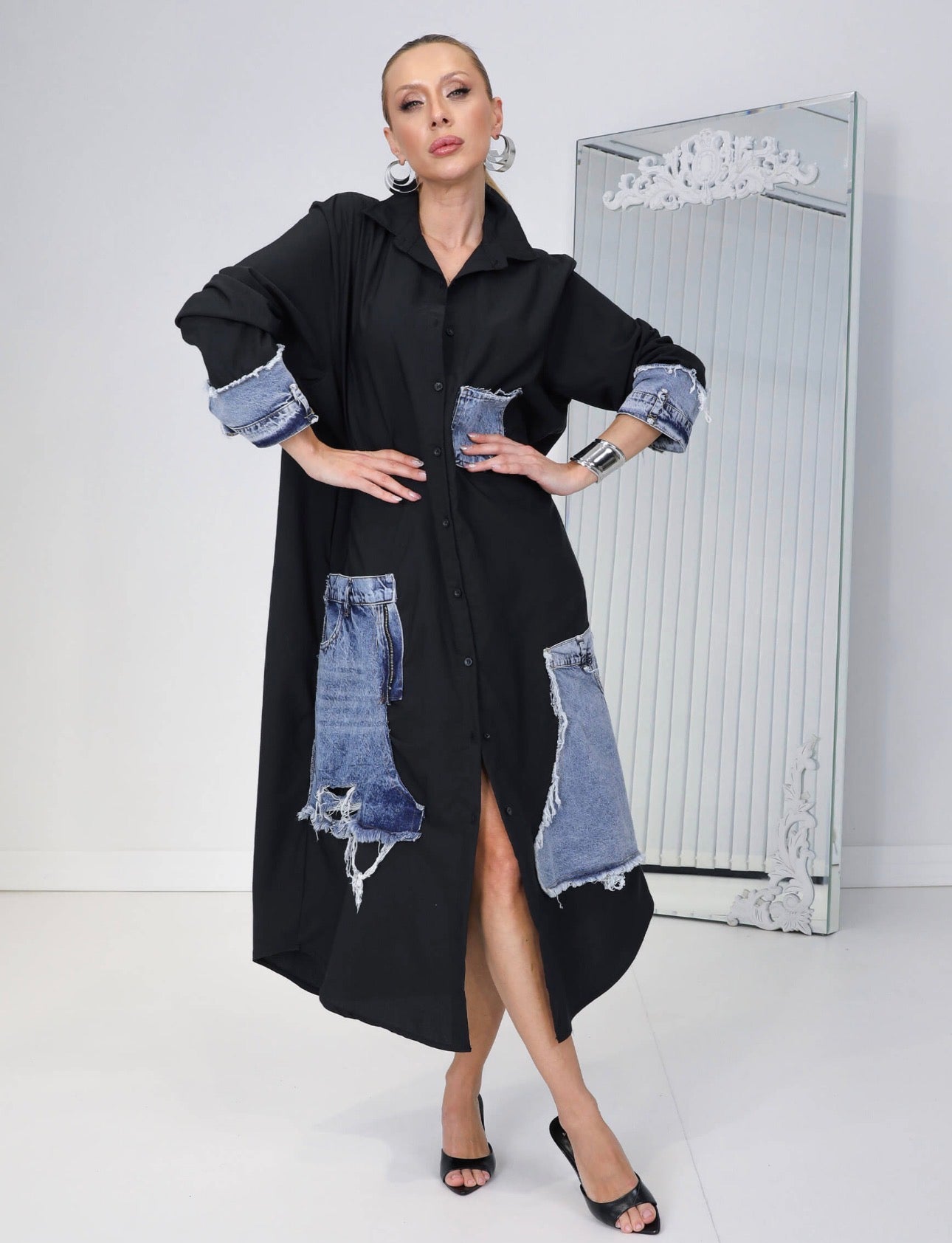 Robe chemise noire à empiècement denim