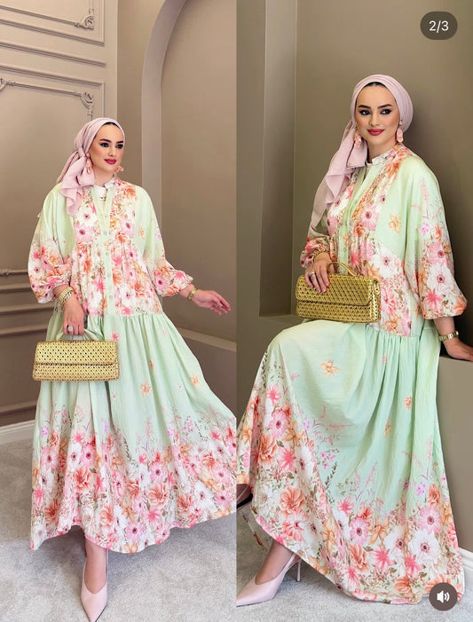 Robe longue à imprimé floral champêtre — vert d’eau