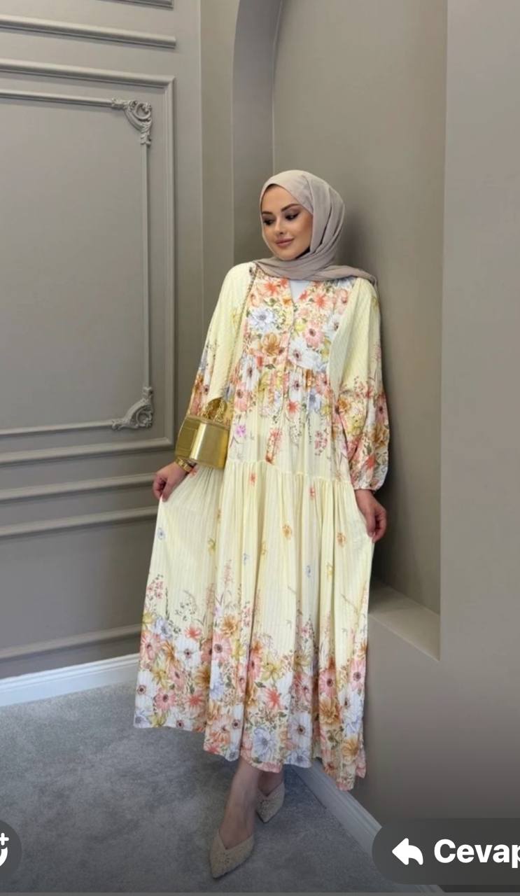 Robe longue à imprimé floral pastel — jaune vanille