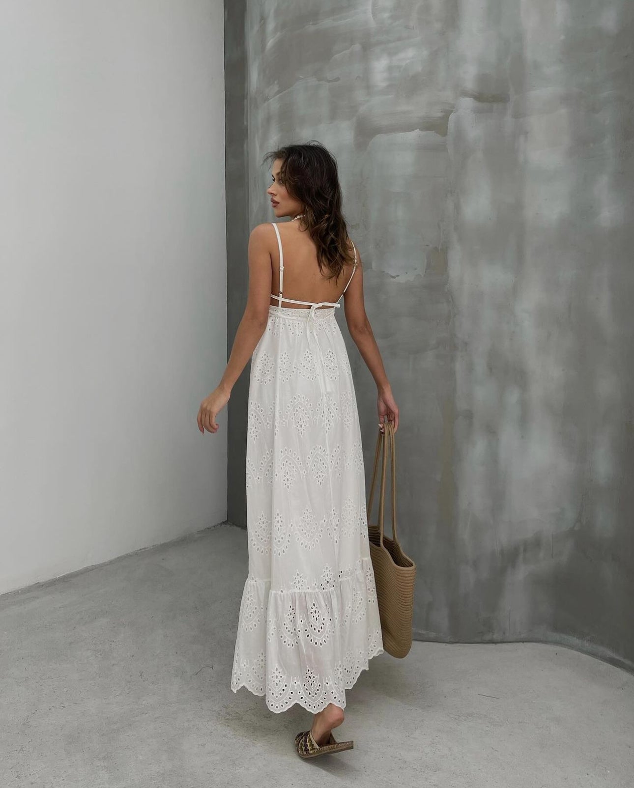 Robe Longue d'Été en Broderie Anglaise