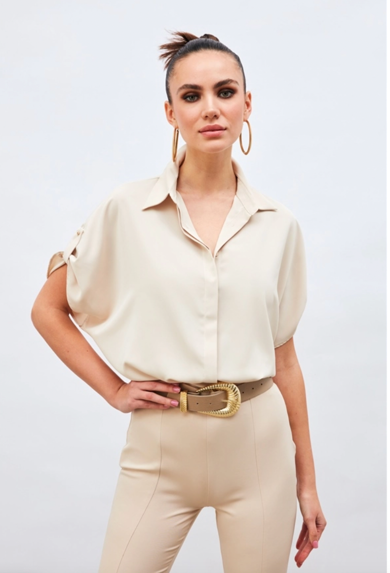 Chemise satinée demi manche beige