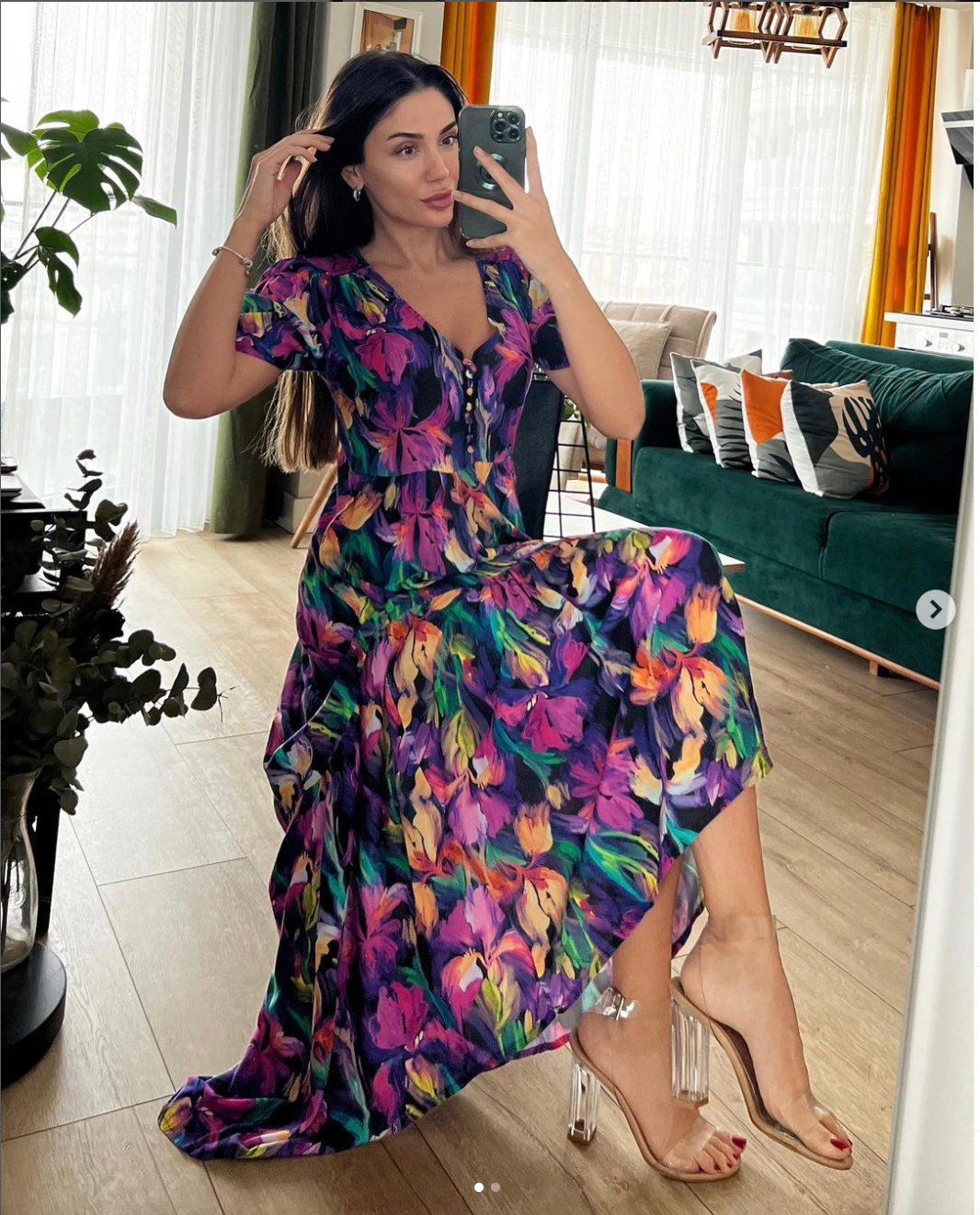 Robe demi longue avec motifs fleuri
