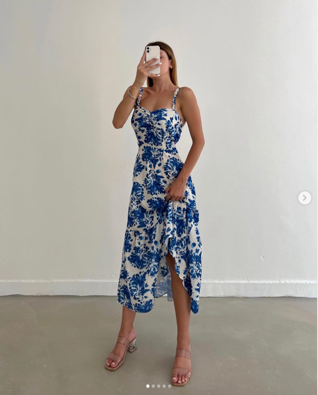 Robe longue sans manche à motifs