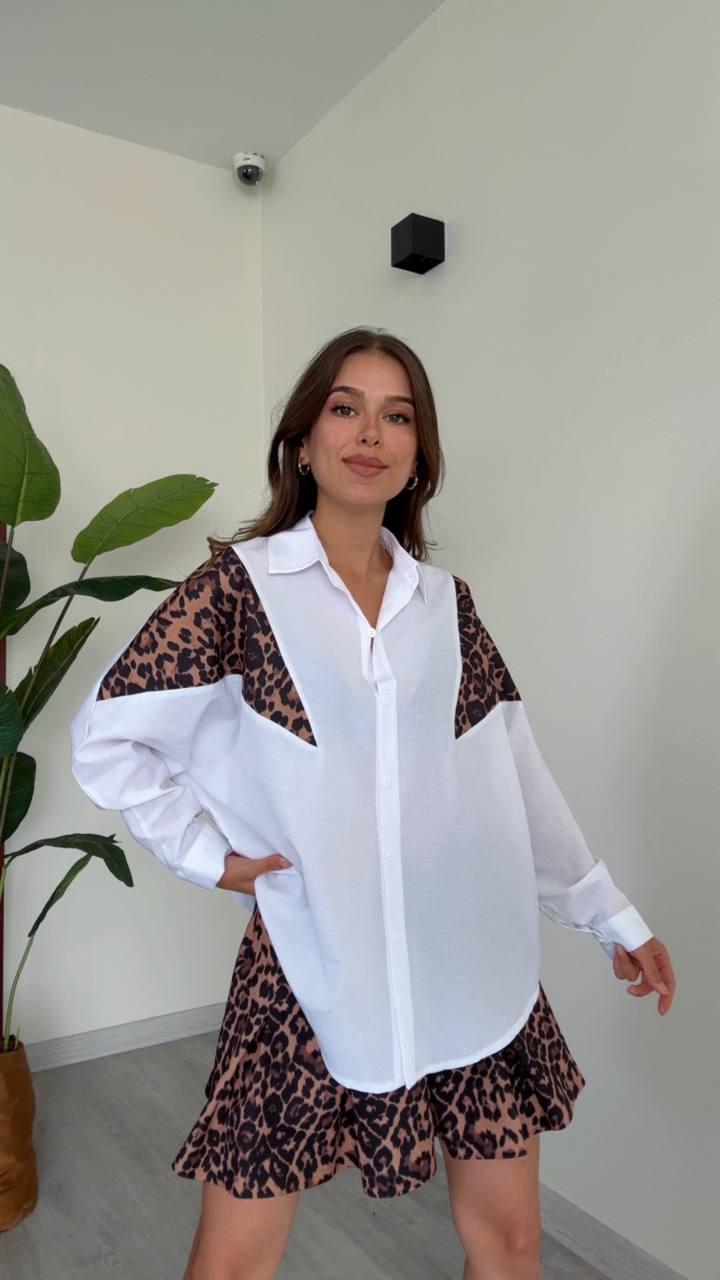 Chemise oversize blanche à motifs imprimé