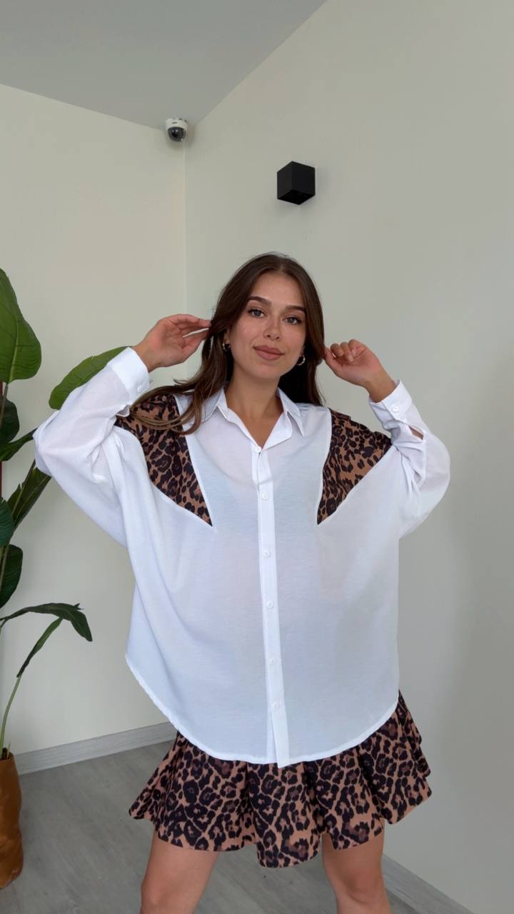 Chemise oversize blanche à motifs imprimé