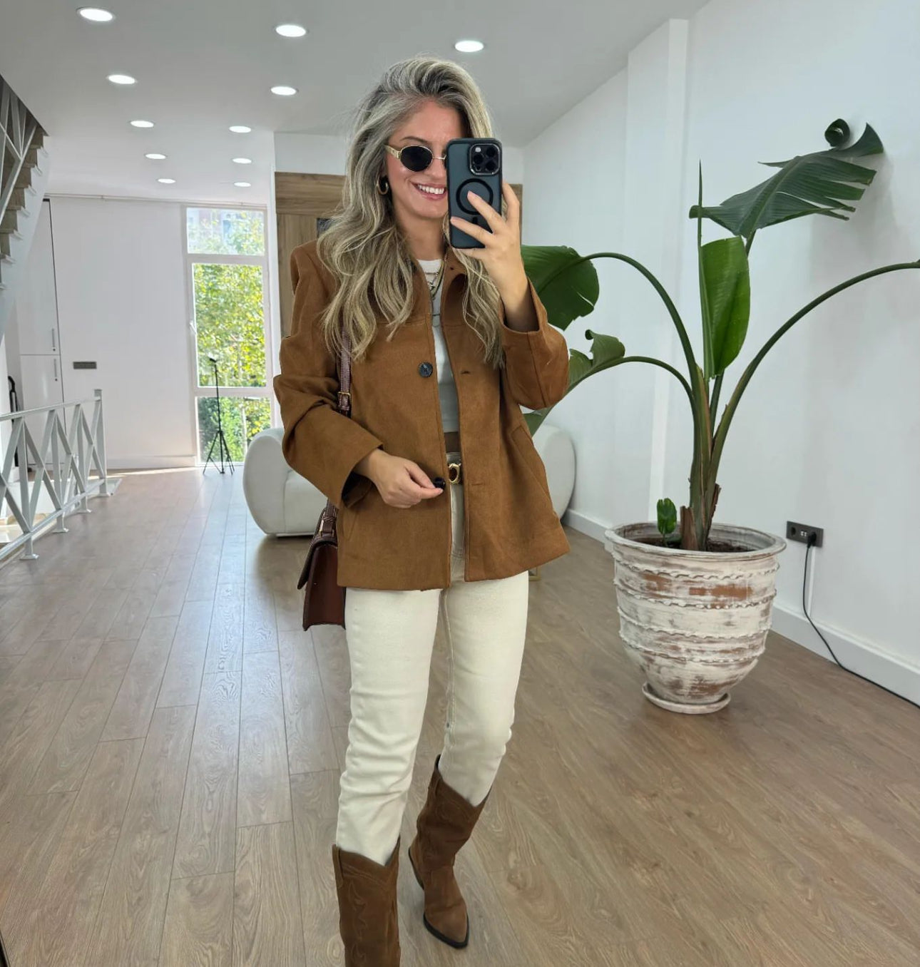 Veste en daim camel avec ceinture ajustable