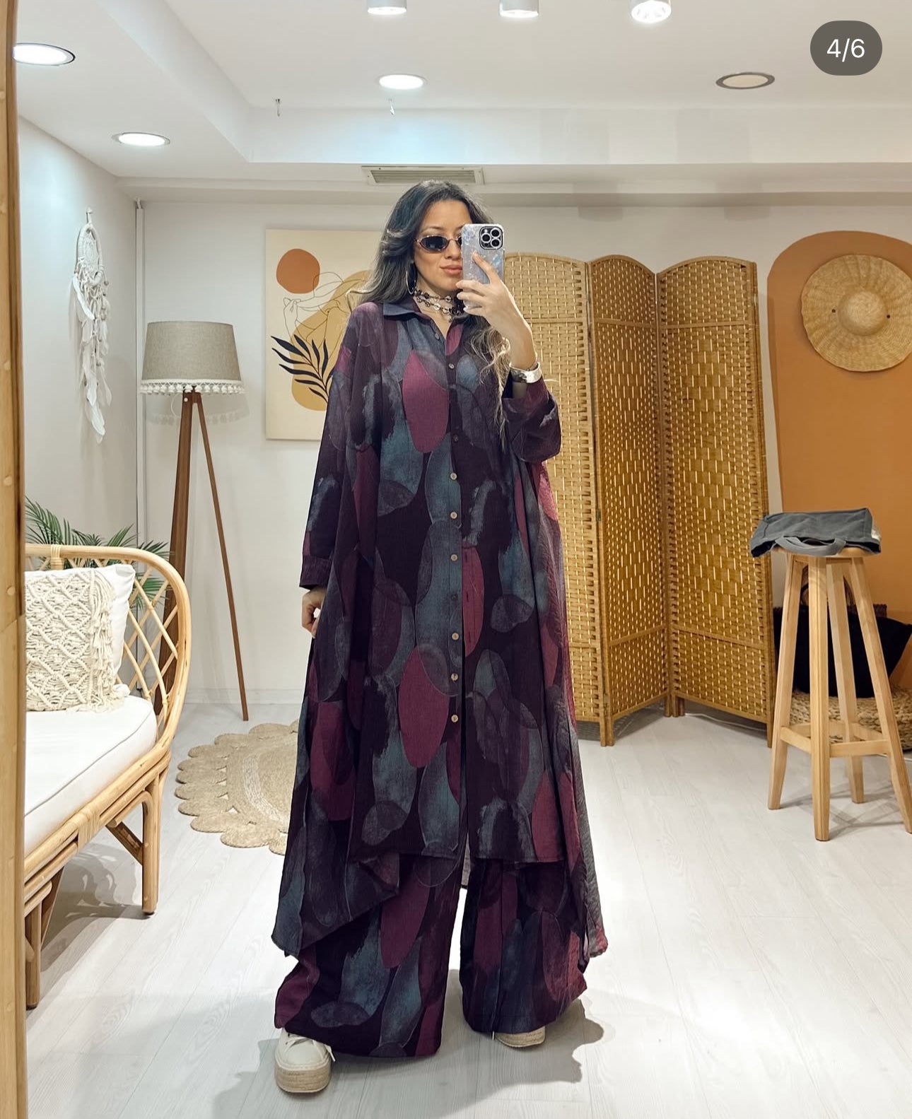Ensemble “Éclipse Pourpre” – chemise longue et pantalon fluide imprimé
