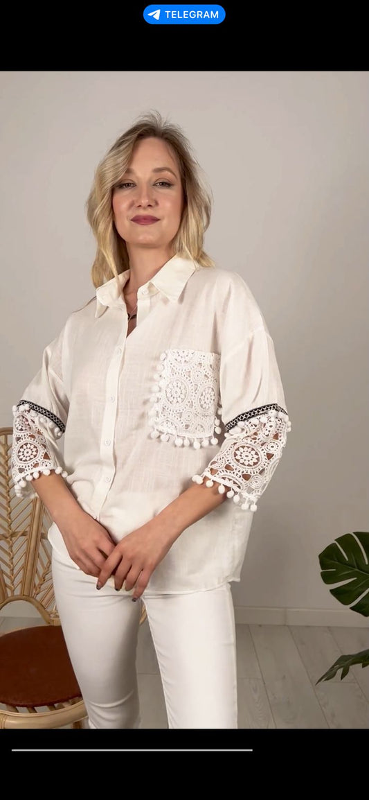 Chemise blanche avec broderie