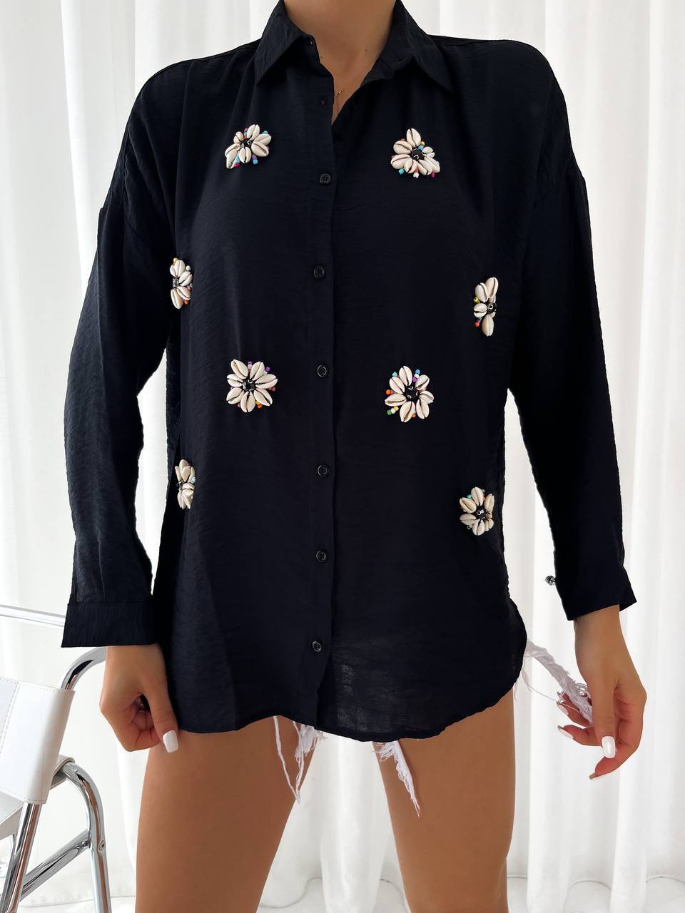 Chemise Noire avec perles