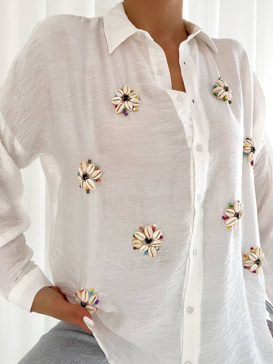 Chemise blanche avec perles