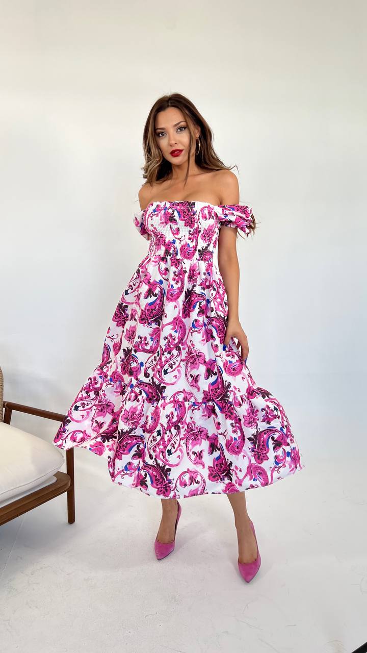 Robe longue demi manches à motifs